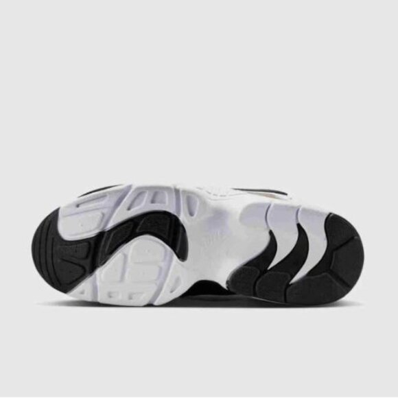Nike Air Diamond Turf DT 92 White Black "MULTIPLE SIZE" - Picture 6 of 6